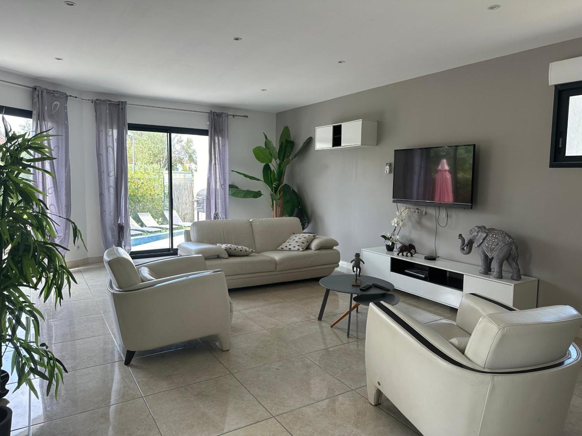 En Bord De Villa